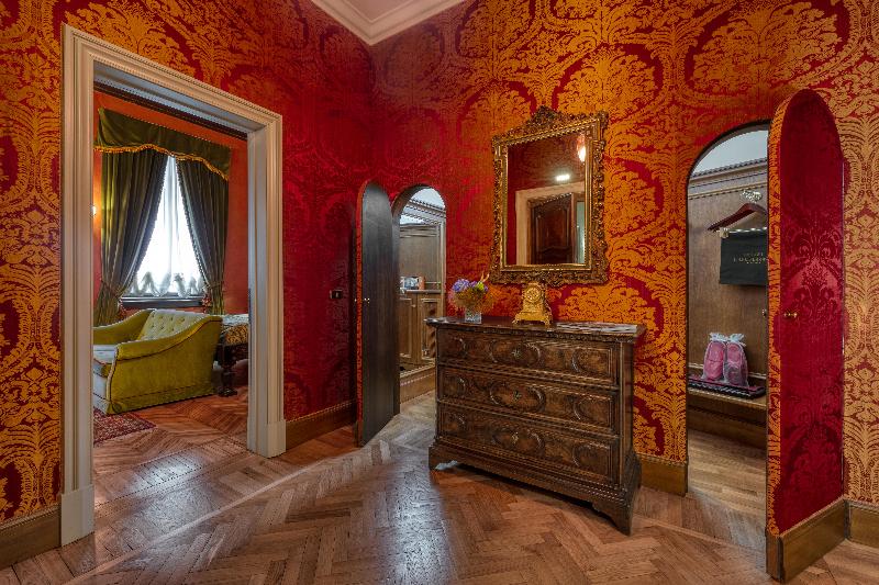 Hotel Locarno