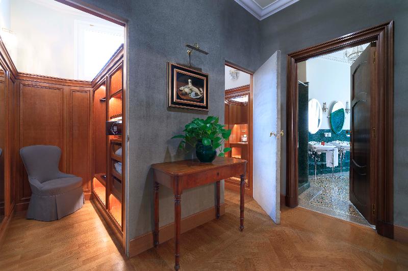 Hotel Locarno