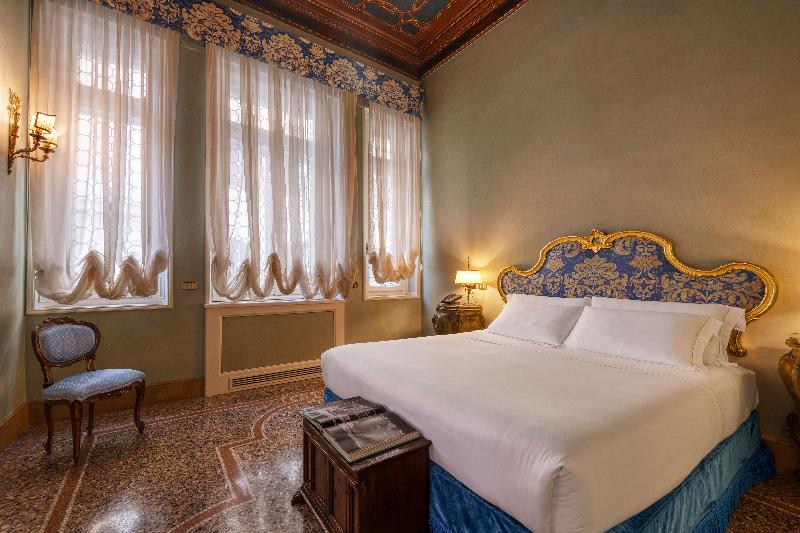 Hotel Locarno