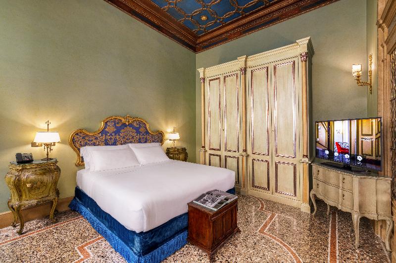 Hotel Locarno