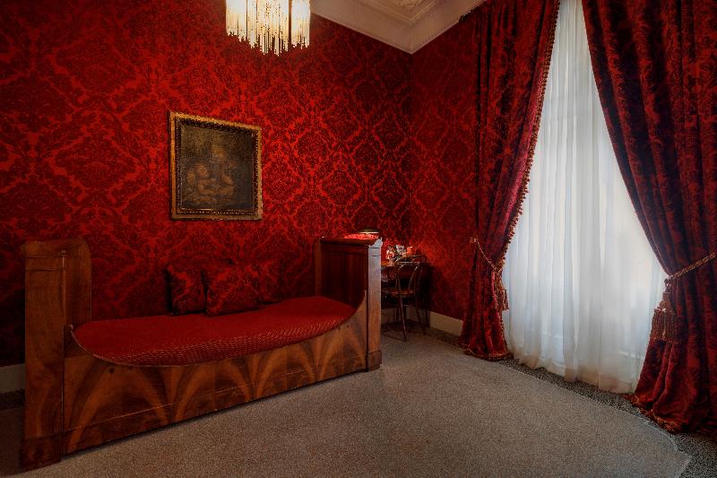 Hotel Locarno
