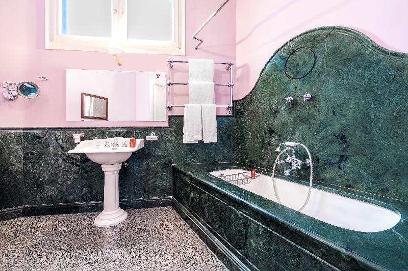 Hotel Locarno