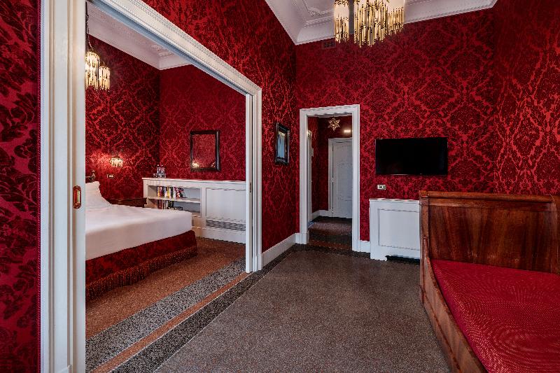 Hotel Locarno