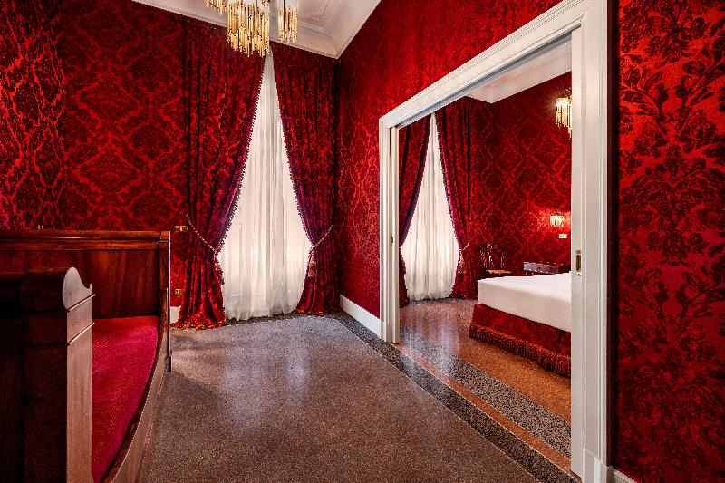 Hotel Locarno