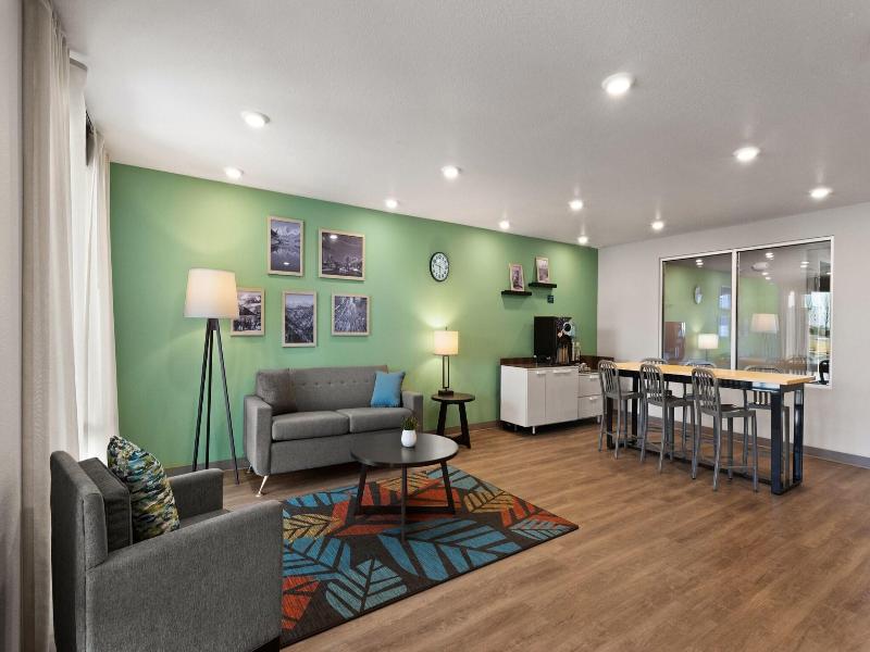 Woodspring Suites Greeley