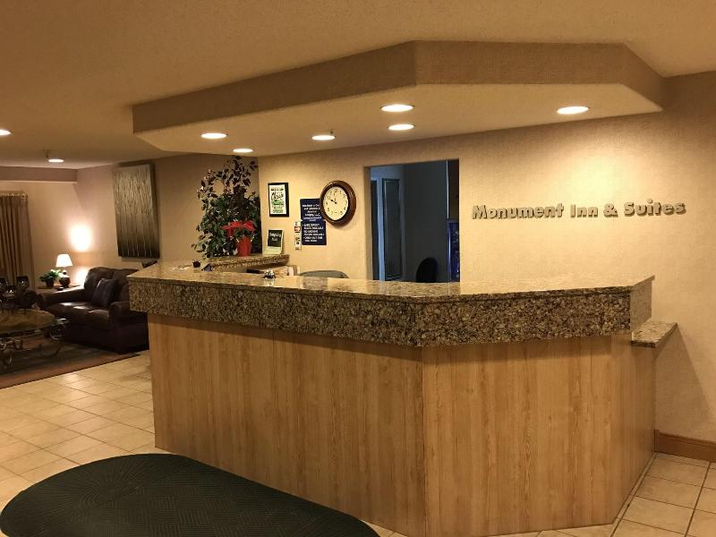 Monument Inn & Suites
