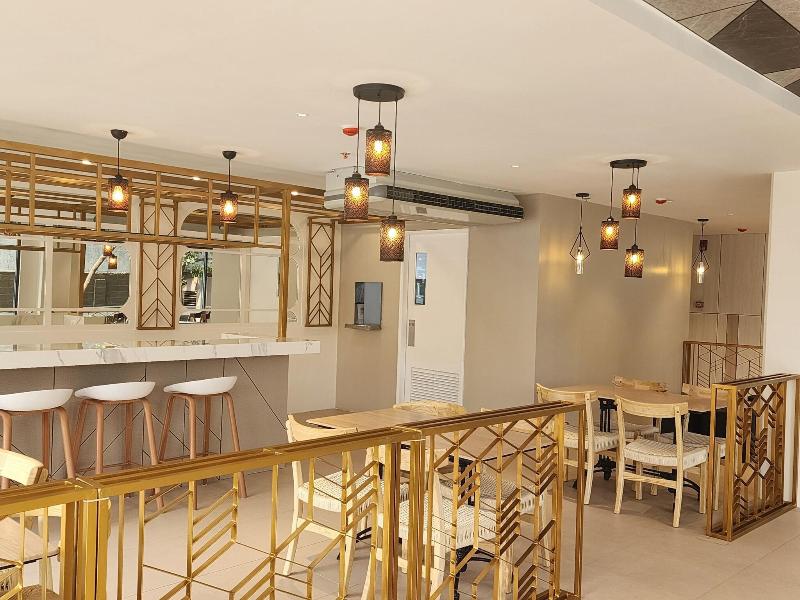 Travelite Express Hotel La Union image