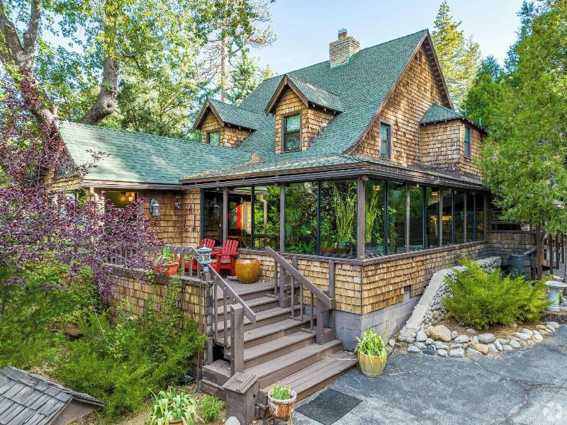 Idyllwild Inn image