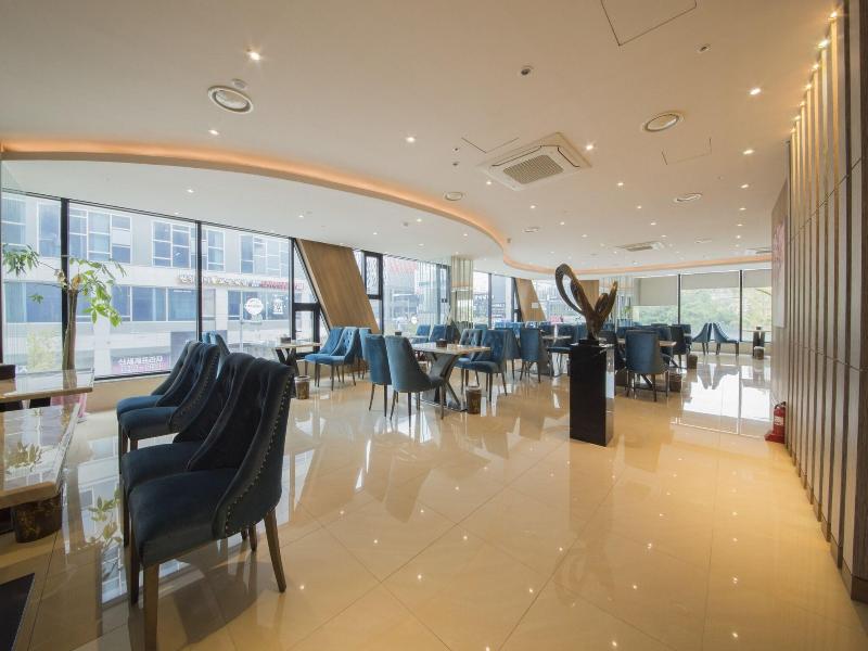 Guwol Hotel image