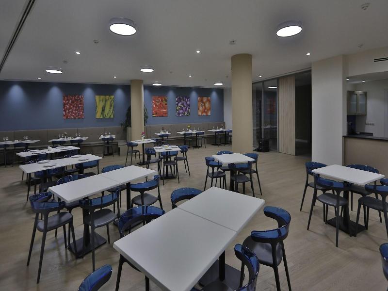 Homebridge Hotel Apartments image