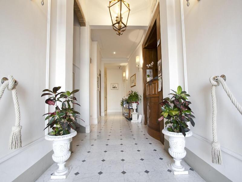 Serristori Palace Residence image