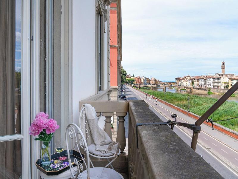 Serristori Palace Residence image