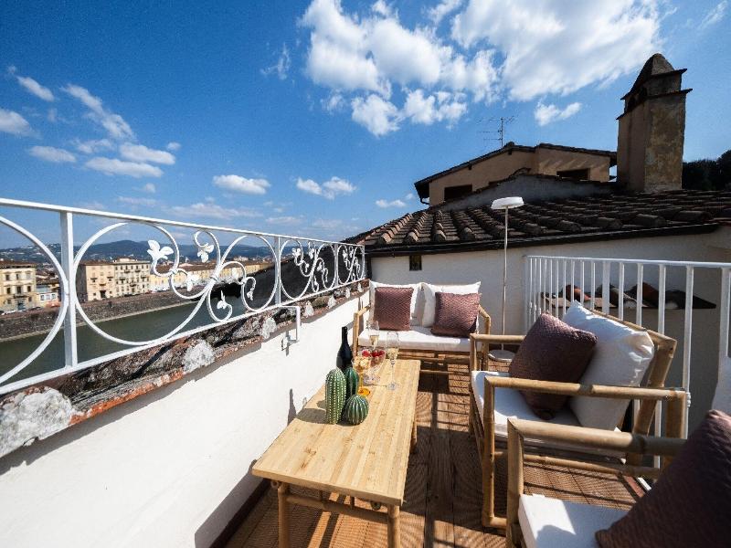 Serristori Palace Residence image