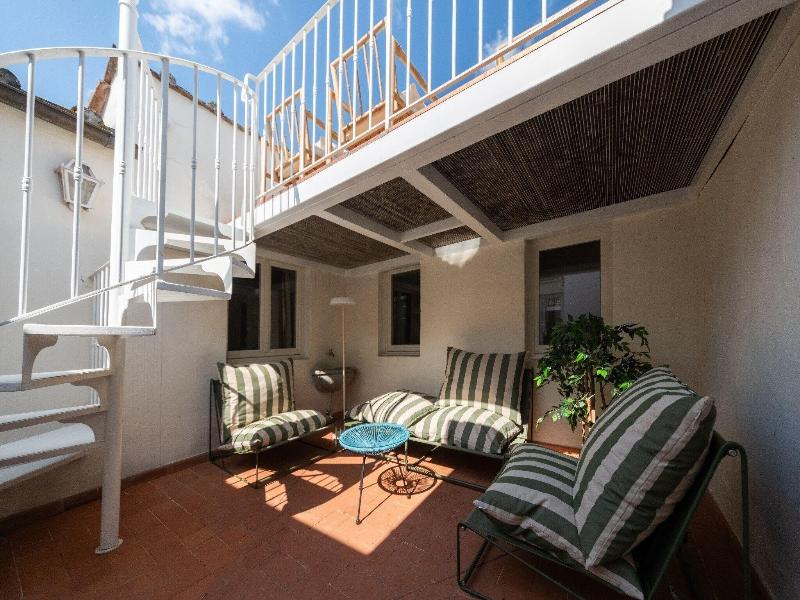 Serristori Palace Residence image