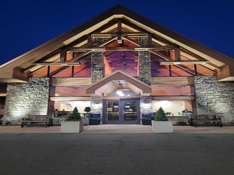 The Lodge At Hocking College image