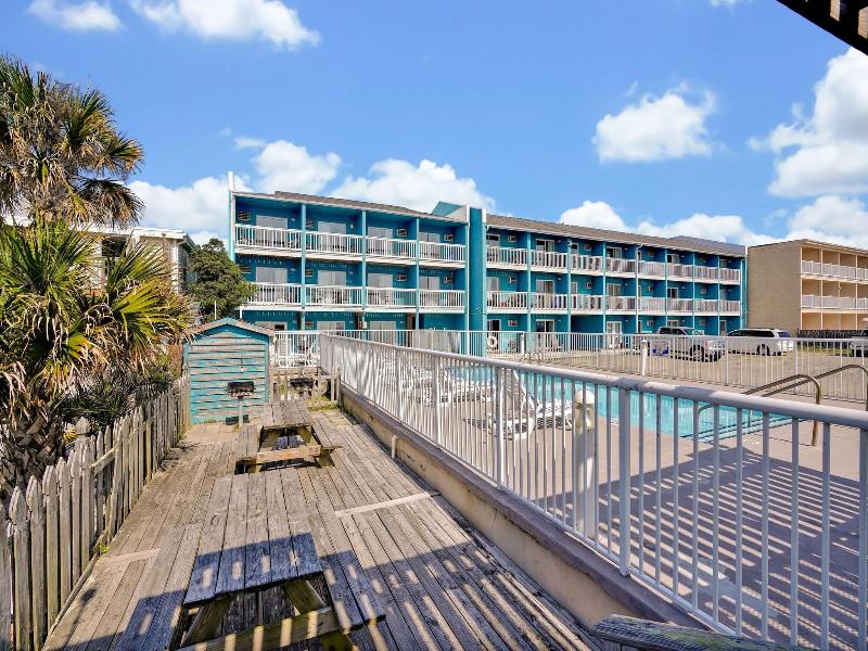 Admiral's Quarter