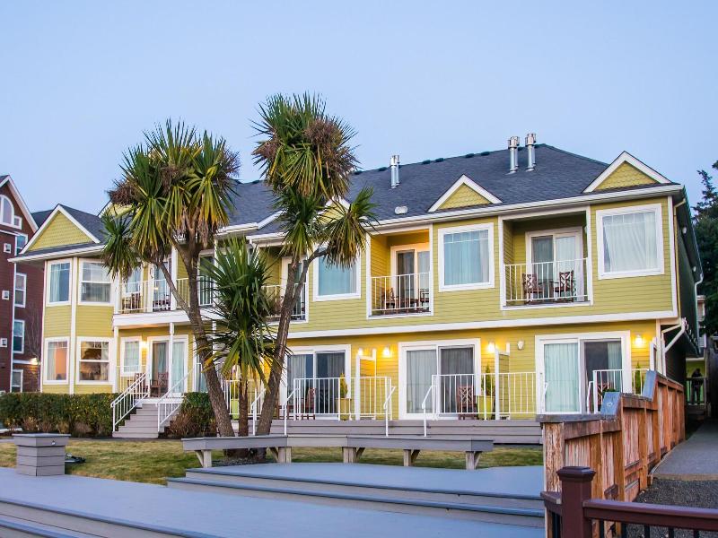 Inn Of The Four Winds Oceanfront Seaside image