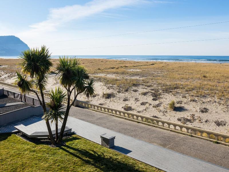 Inn Of The Four Winds Oceanfront Seaside image