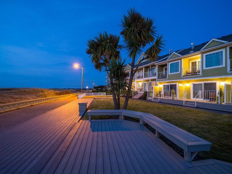Inn Of The Four Winds Oceanfront Seaside image