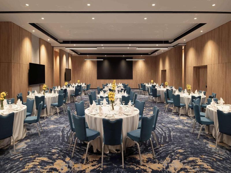 Park Inn By Radisson Hotel & Apartments Kuwait image