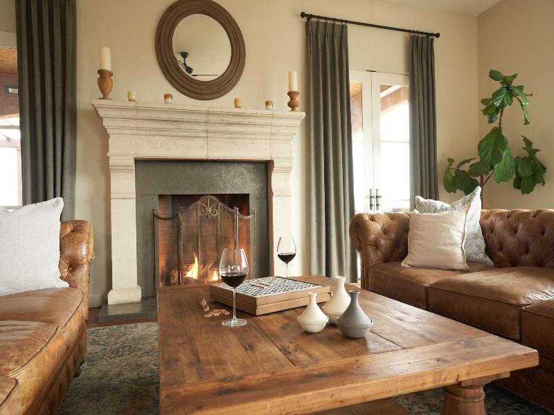 Black Walnut Inn Vineyard image