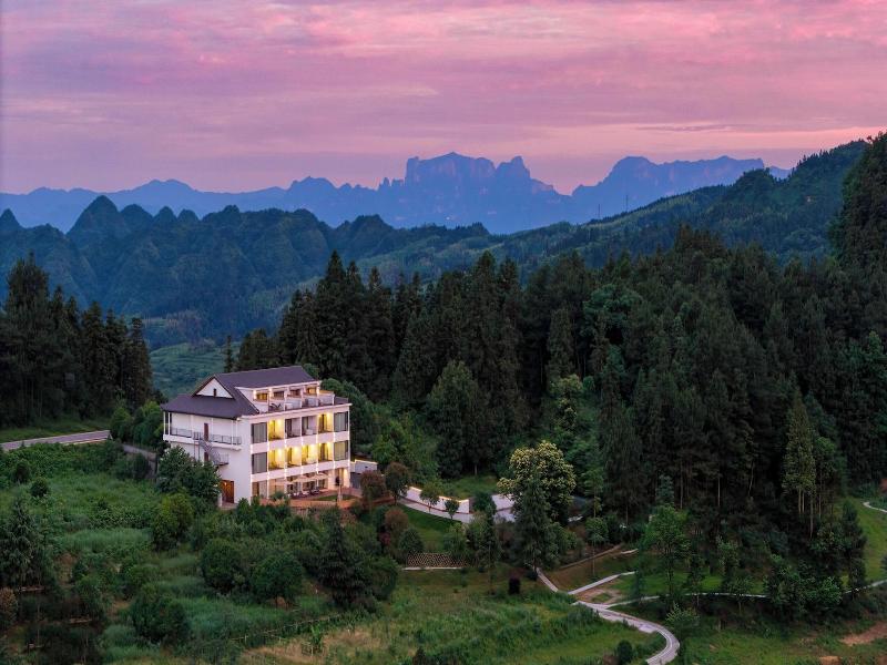 Zhangjiajie National Park Nvue Resorts