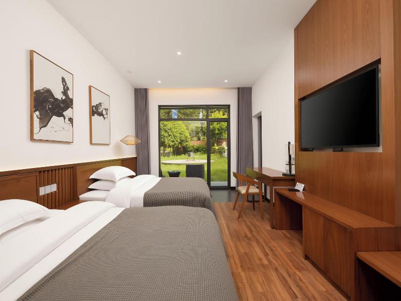 DOUBLE PREMIUM KING BED