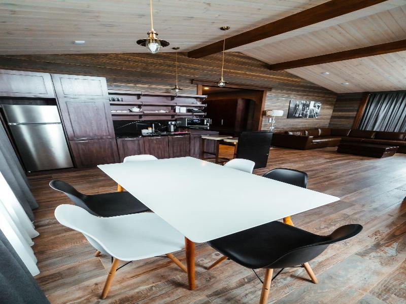 CHALET Presidential