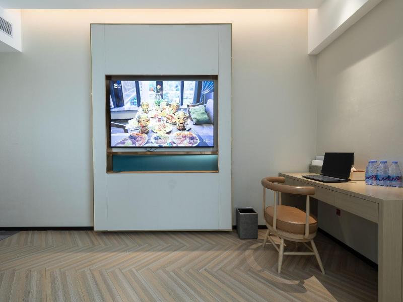 Gz Baiyun Airport Mehood Liz Hotel T1 image