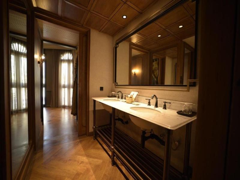 Hotel Verdigris image