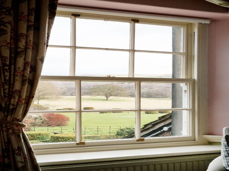 The Devonshire Arms Hotel image