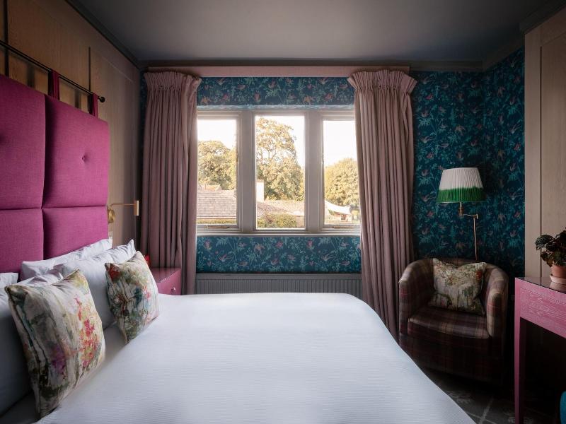 The Devonshire Arms Hotel image