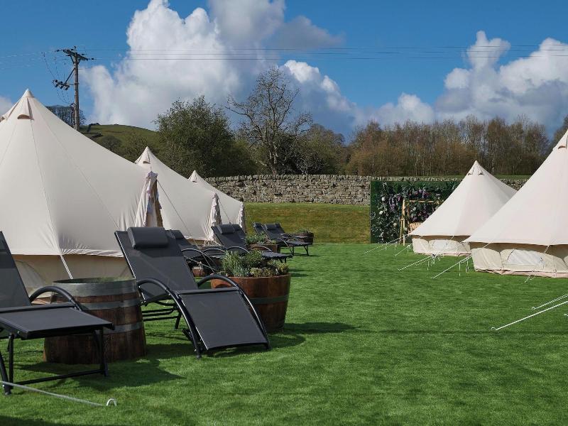 The Devonshire Arms Hotel image