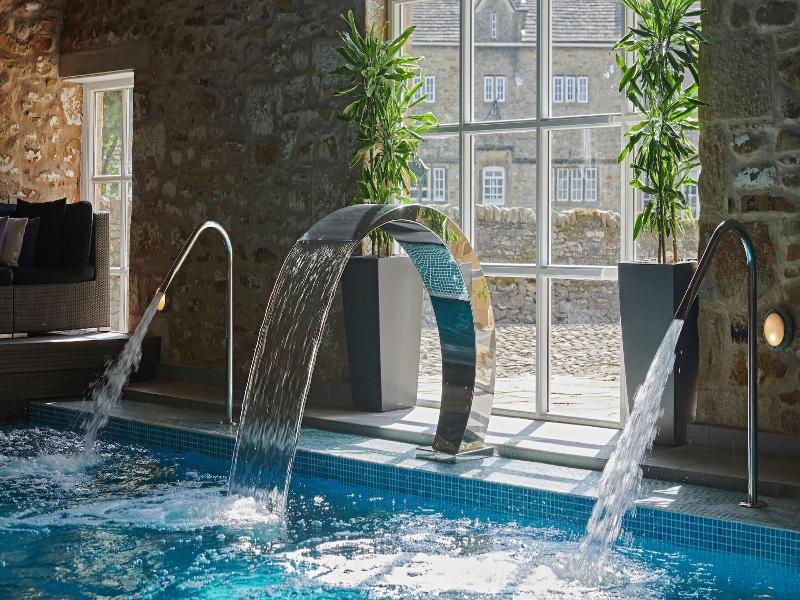 The Devonshire Arms Hotel image