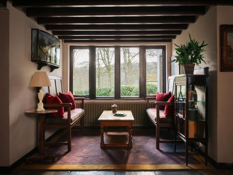 The Devonshire Arms Hotel image