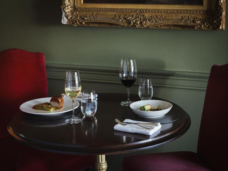 The Devonshire Arms Hotel image