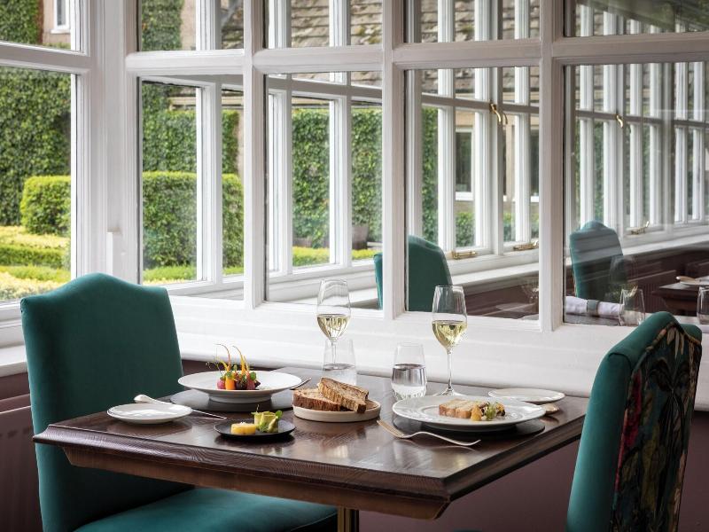 The Devonshire Arms Hotel image