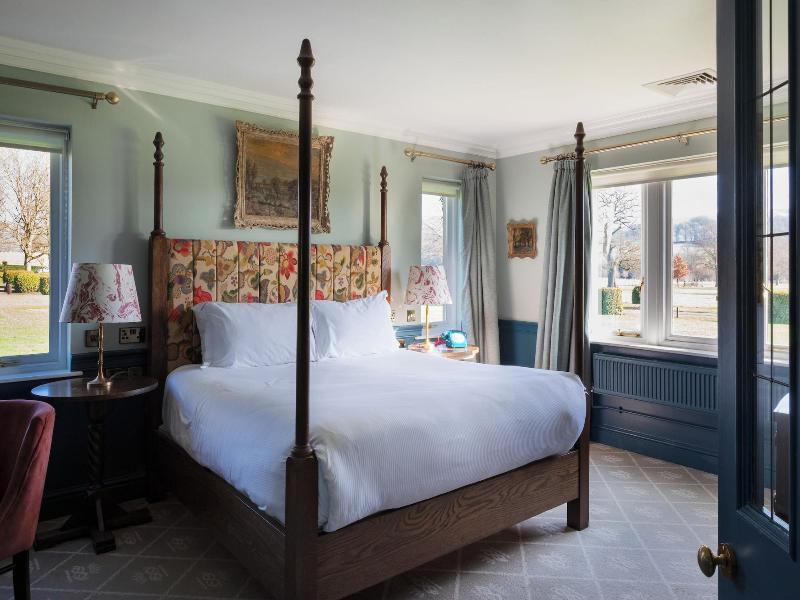 The Devonshire Arms Hotel image