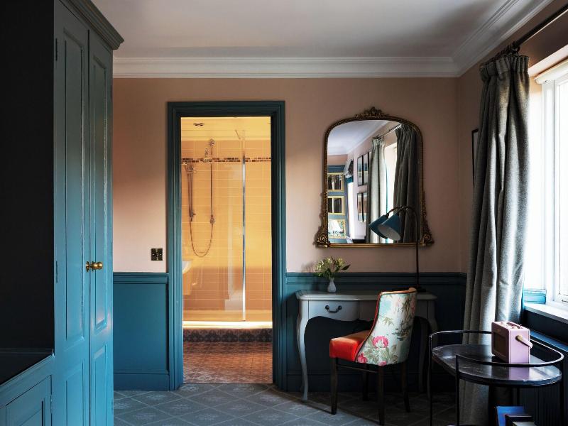 The Devonshire Arms Hotel image