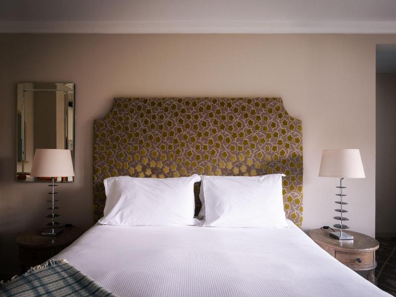 The Devonshire Arms Hotel image