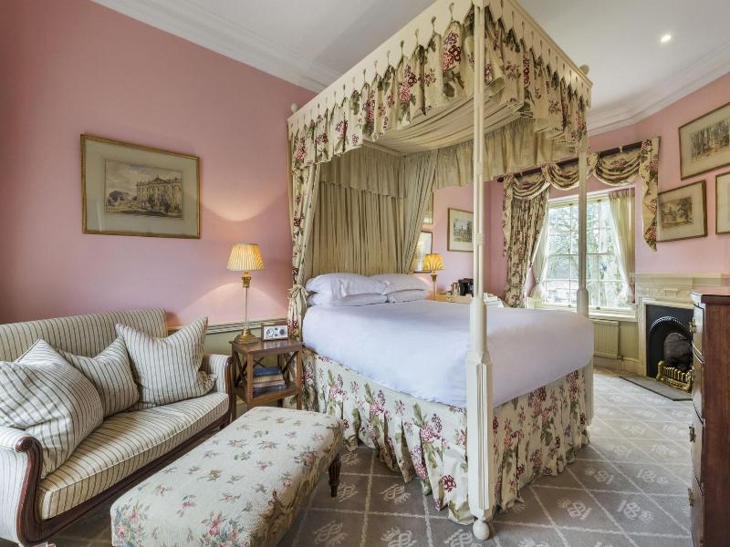 The Devonshire Arms Hotel image