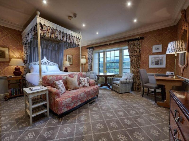 The Devonshire Arms Hotel image