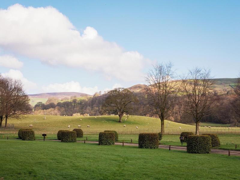 The Devonshire Arms Hotel image