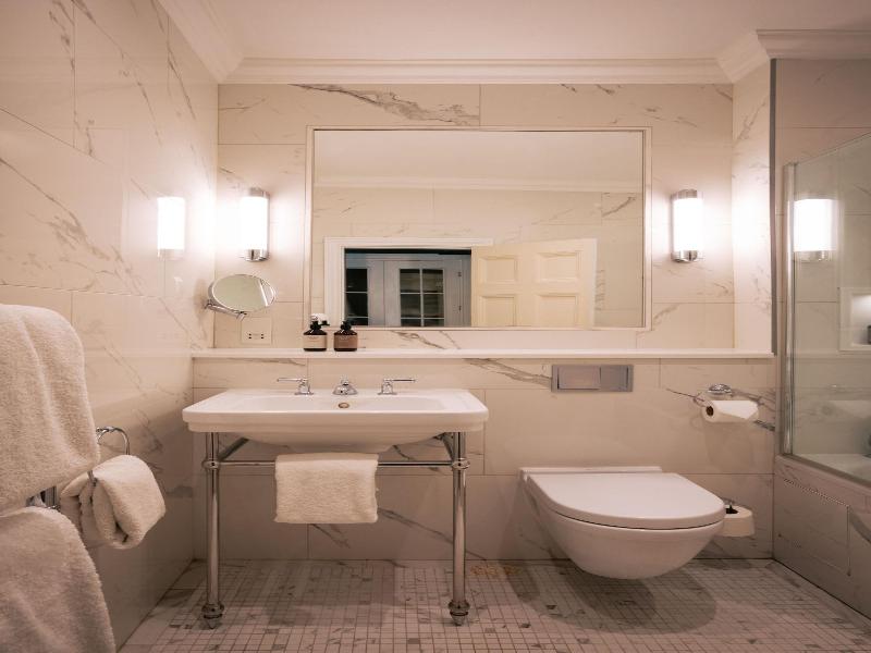 The Devonshire Arms Hotel image