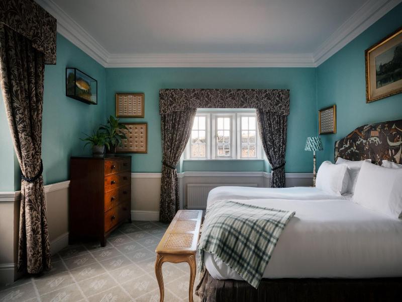 The Devonshire Arms Hotel image