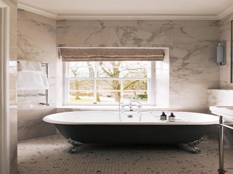 The Devonshire Arms Hotel image