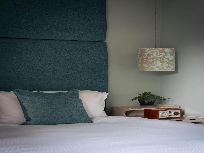 The Devonshire Arms Hotel image