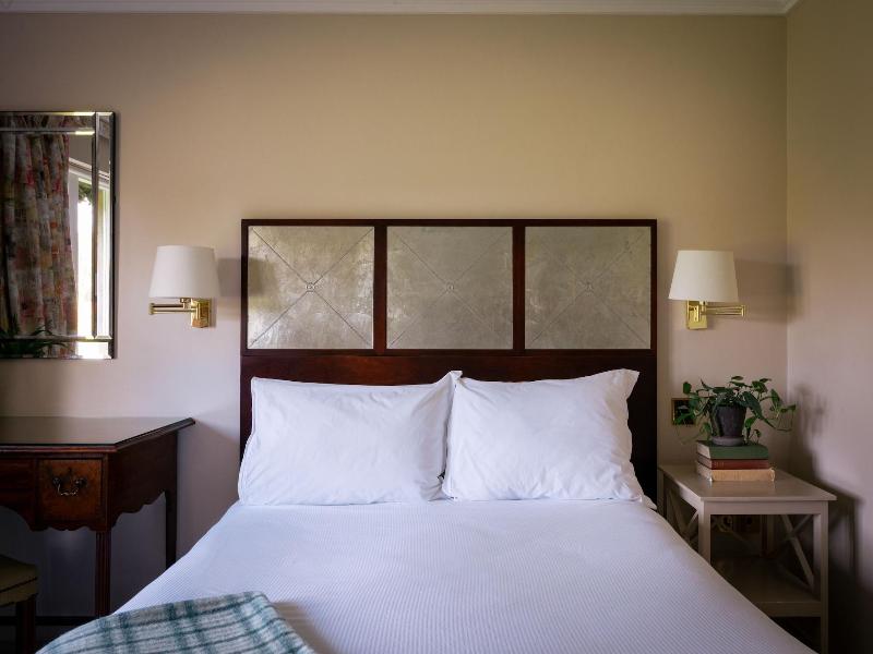 The Devonshire Arms Hotel image