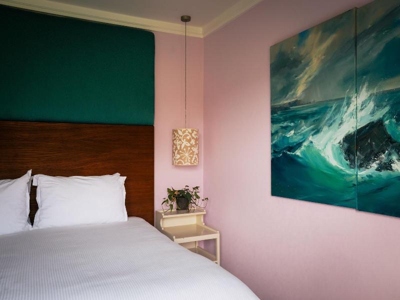 The Devonshire Arms Hotel image