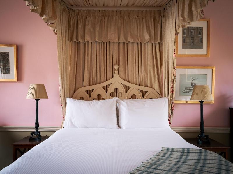 The Devonshire Arms Hotel image